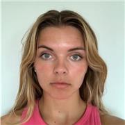 Étudiante disponible le lundi et le samedi pour donner des cours partiels tout niveau